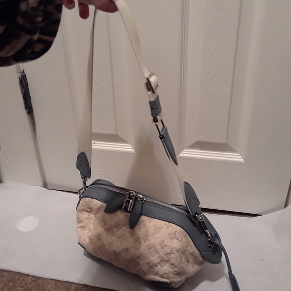 LOUIS VUITTON spring summer 2012 denim pochette - Picture 8 of 16